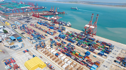 连云港港 拥抱新质生产力，跑进发展“春天里”